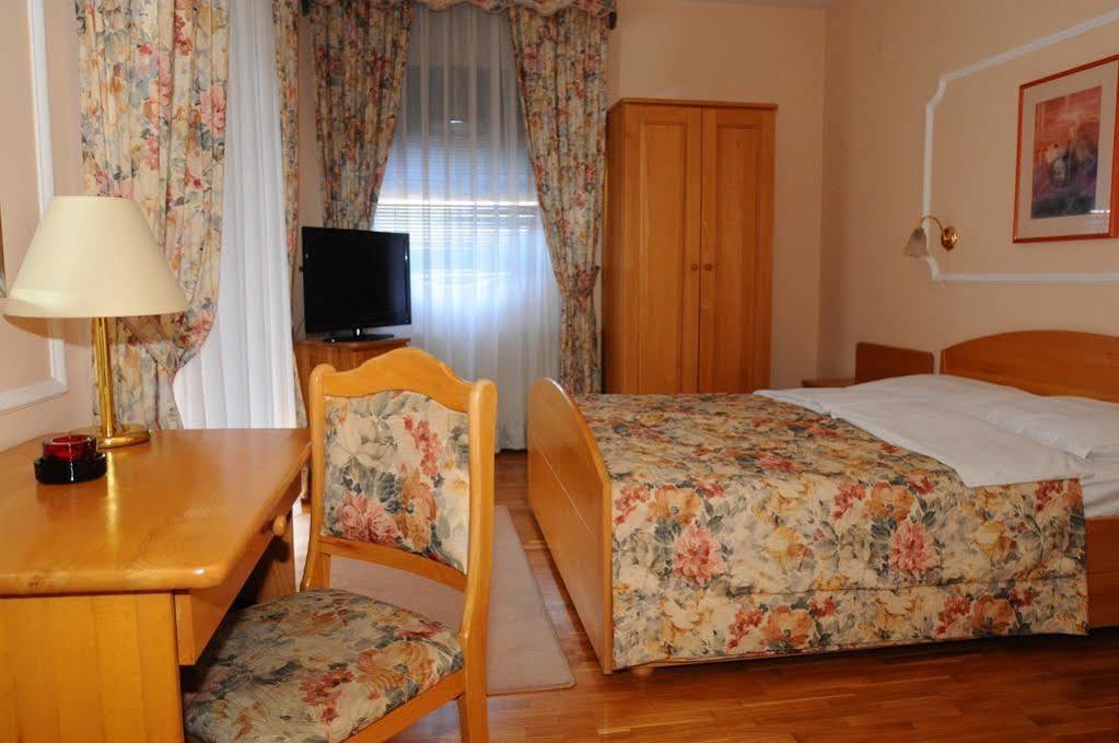 זאגרב Hotel Vienna מראה חיצוני תמונה